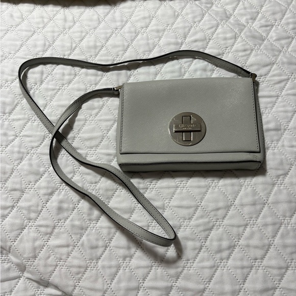kate spade Handbags - Kate Spade Newburry Lane Sally Crossbody Purse